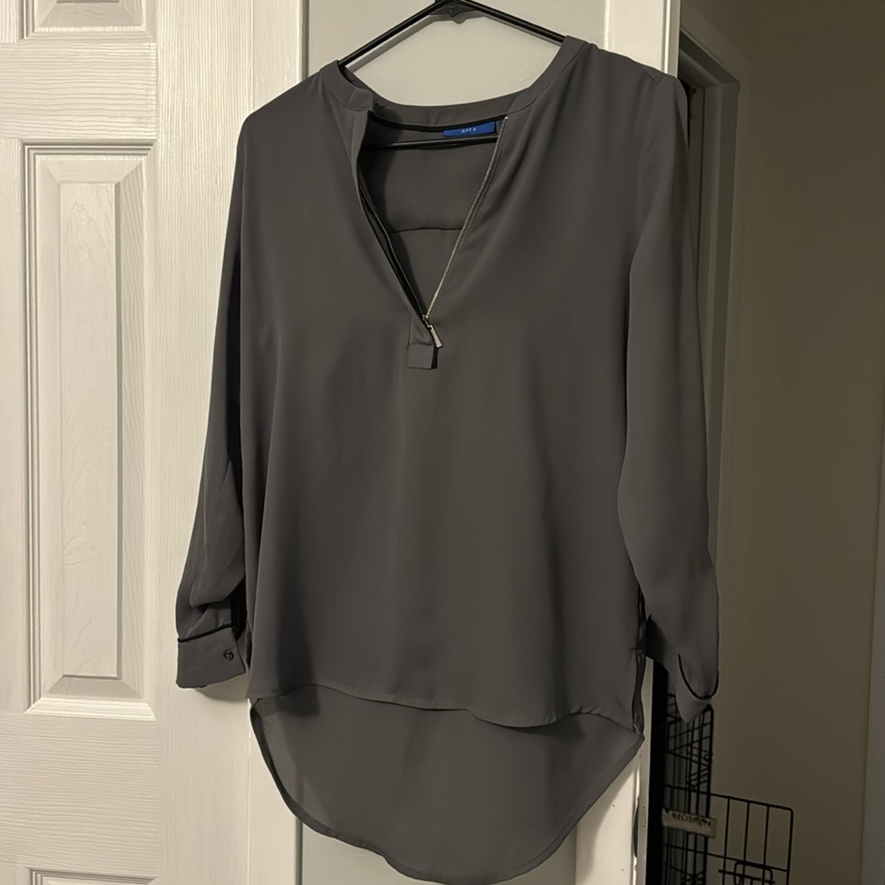 Apt .9 extra small loose fitted blouse